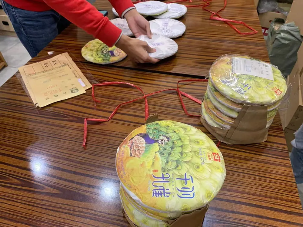 张家口回收大益普洱茶2018年生茶熟茶图2